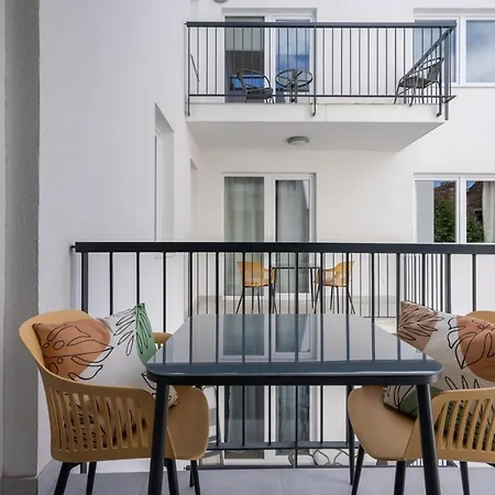 Apartment The Rose Garden - *